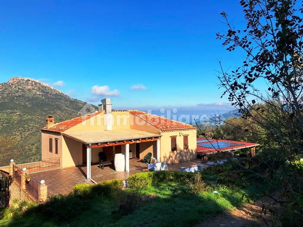 Rustico - Casale in vendita a Pollina