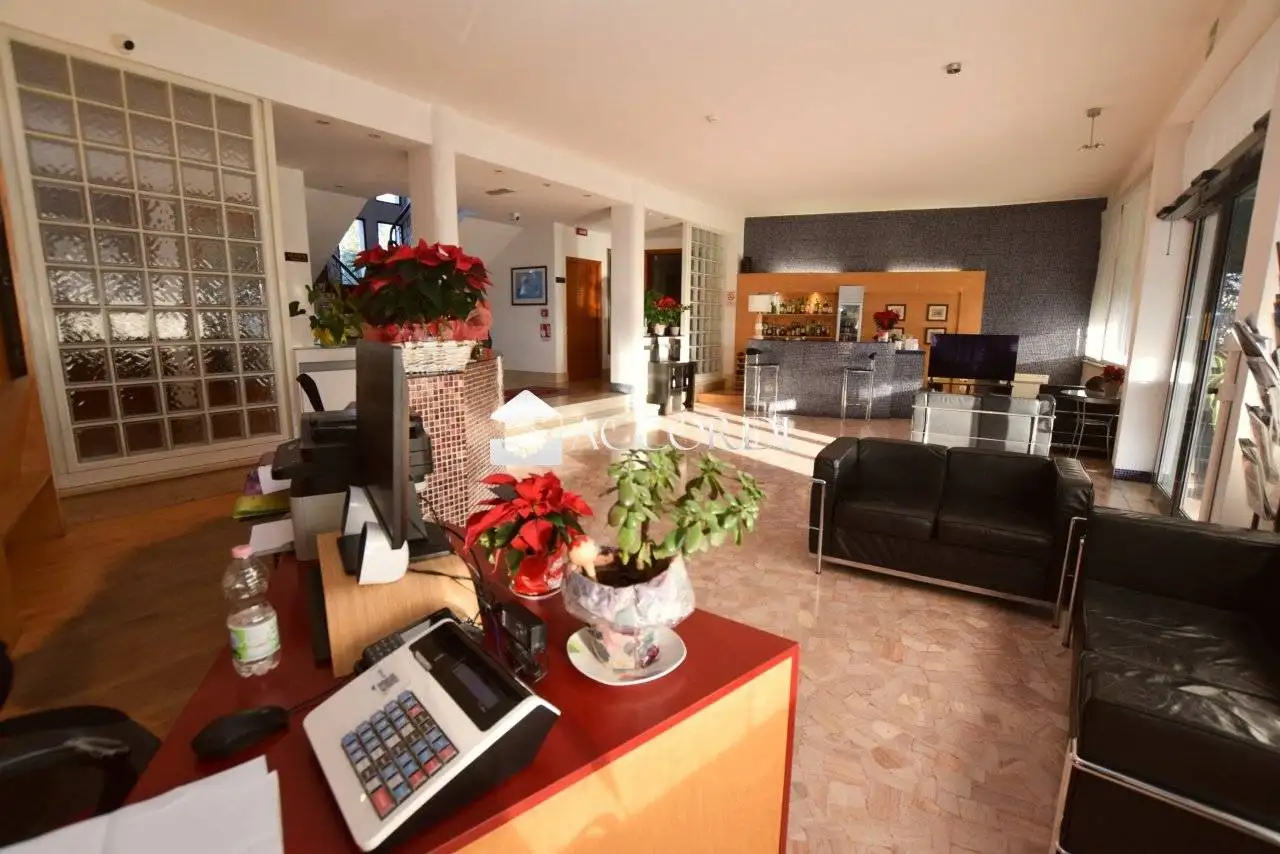 Palazzo - Edificio in vendita a Treviso