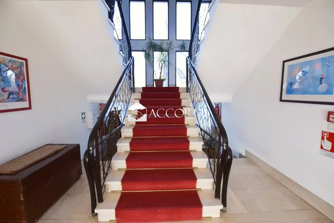 Palazzo - Edificio in Vendita - foto 2