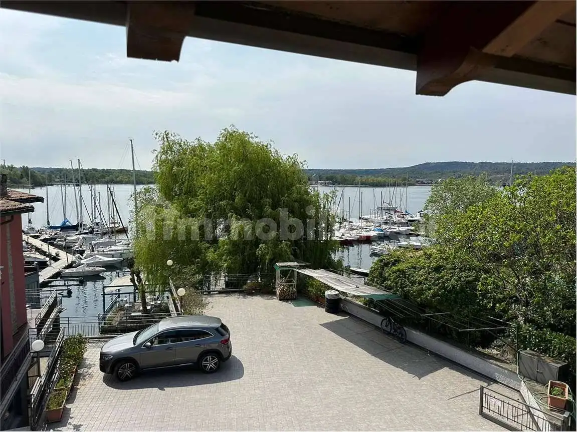 Appartamento in affitto a Sesto Calende