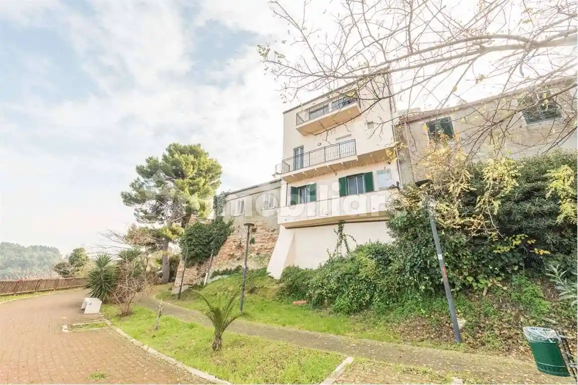 Trilocale via Delfico, 32, Montesilvano Colle, Montesilvano - foto 2