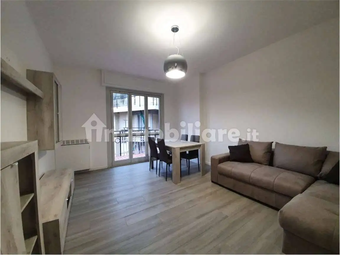Appartamento in affitto a Sesto Calende