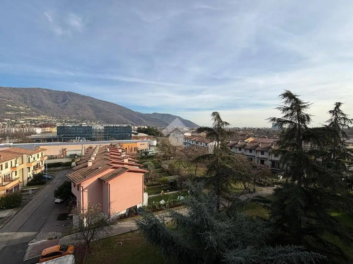 Appartamento in vendita a Brescia