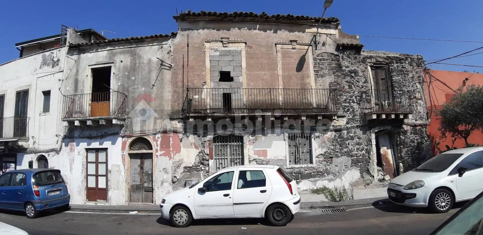 Casa indipendente in vendita a Catania