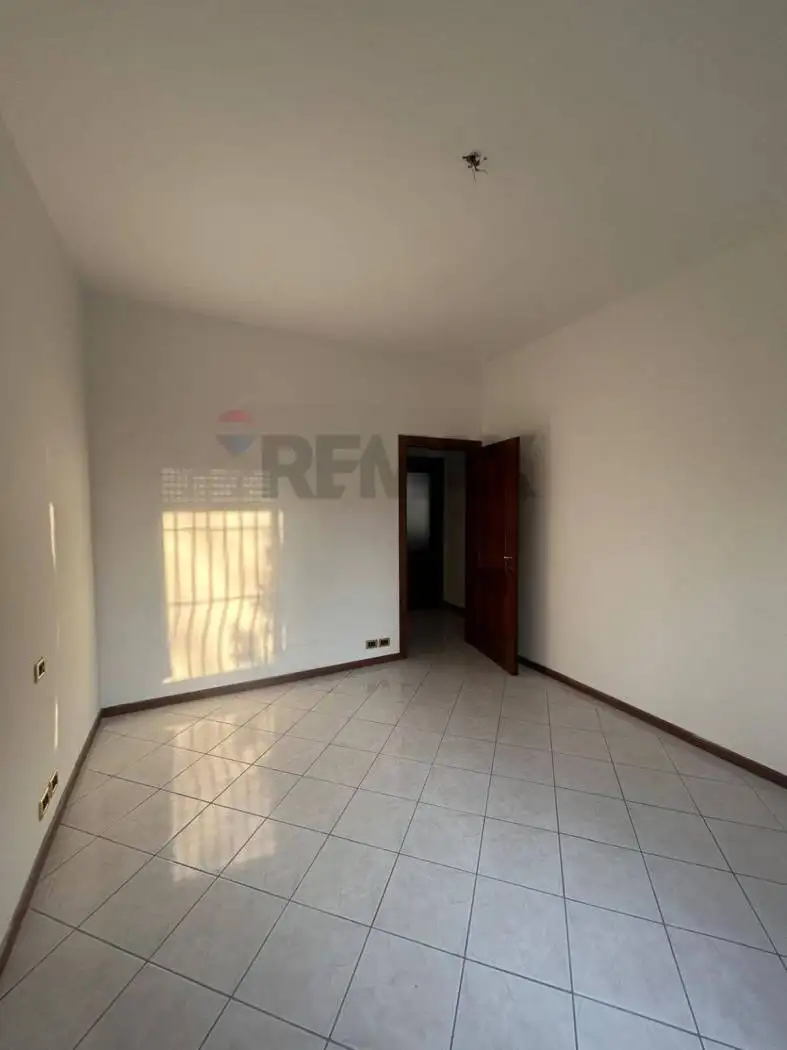 Trilocale buono stato, piano terra, Via Veneto - Borgo Trento, Brescia - foto 2