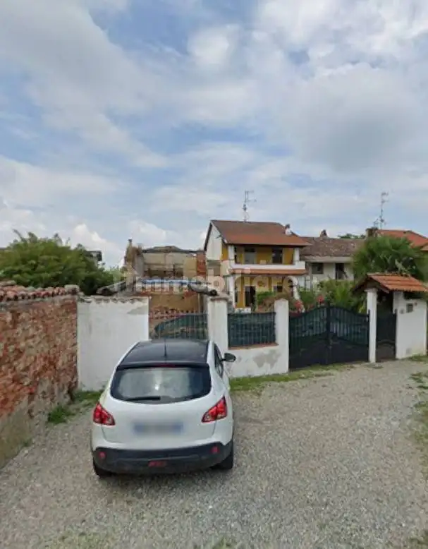 Casa indipendente in asta a Pezzana