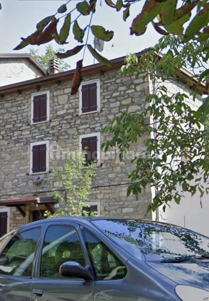 Casa indipendente in vendita a Villa Minozzo