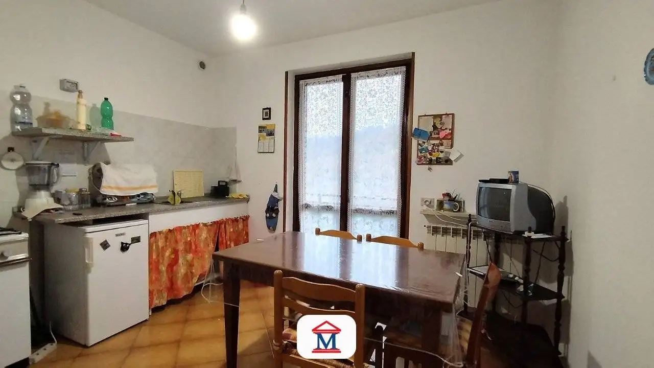 Trilocale via Iv Novembre, Val Brembilla - foto 3