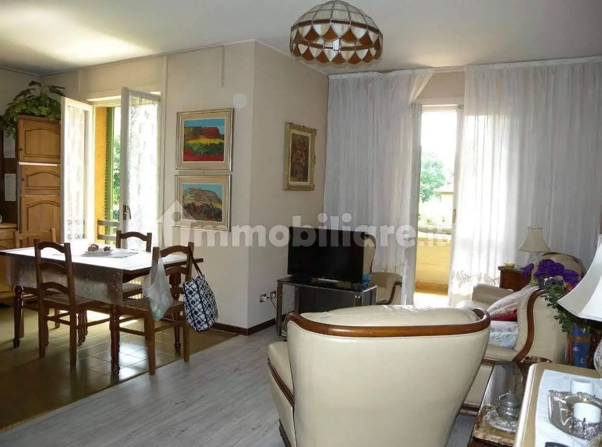 Appartamento in affitto a Canzo