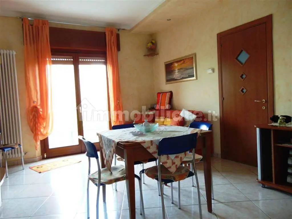 Appartamento in vendita a Piacenza