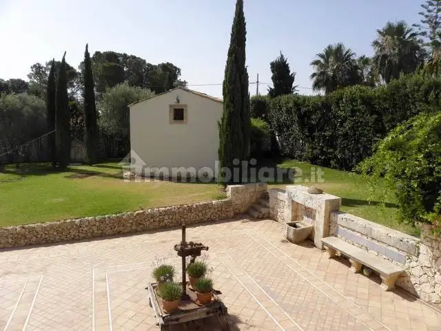 Villa in vendita a Siracusa