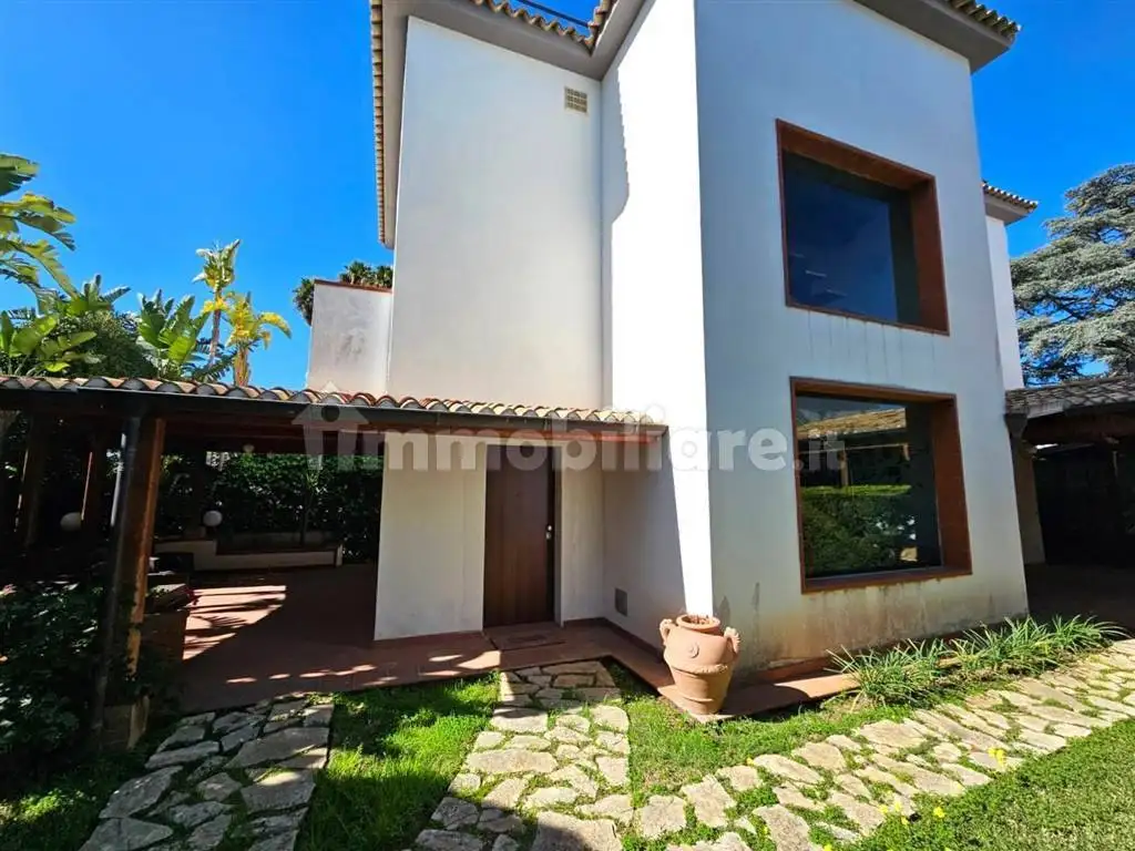 Villa in affitto a Siracusa