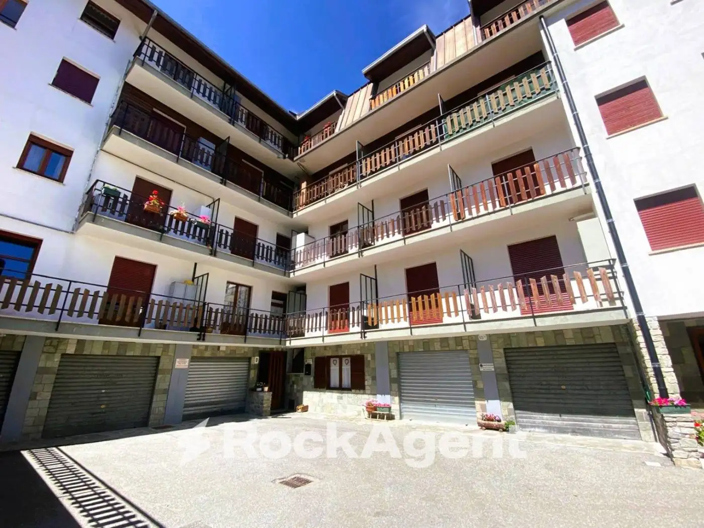 Bilocale via Einaudi, 15, Centro, Bardonecchia - foto 3