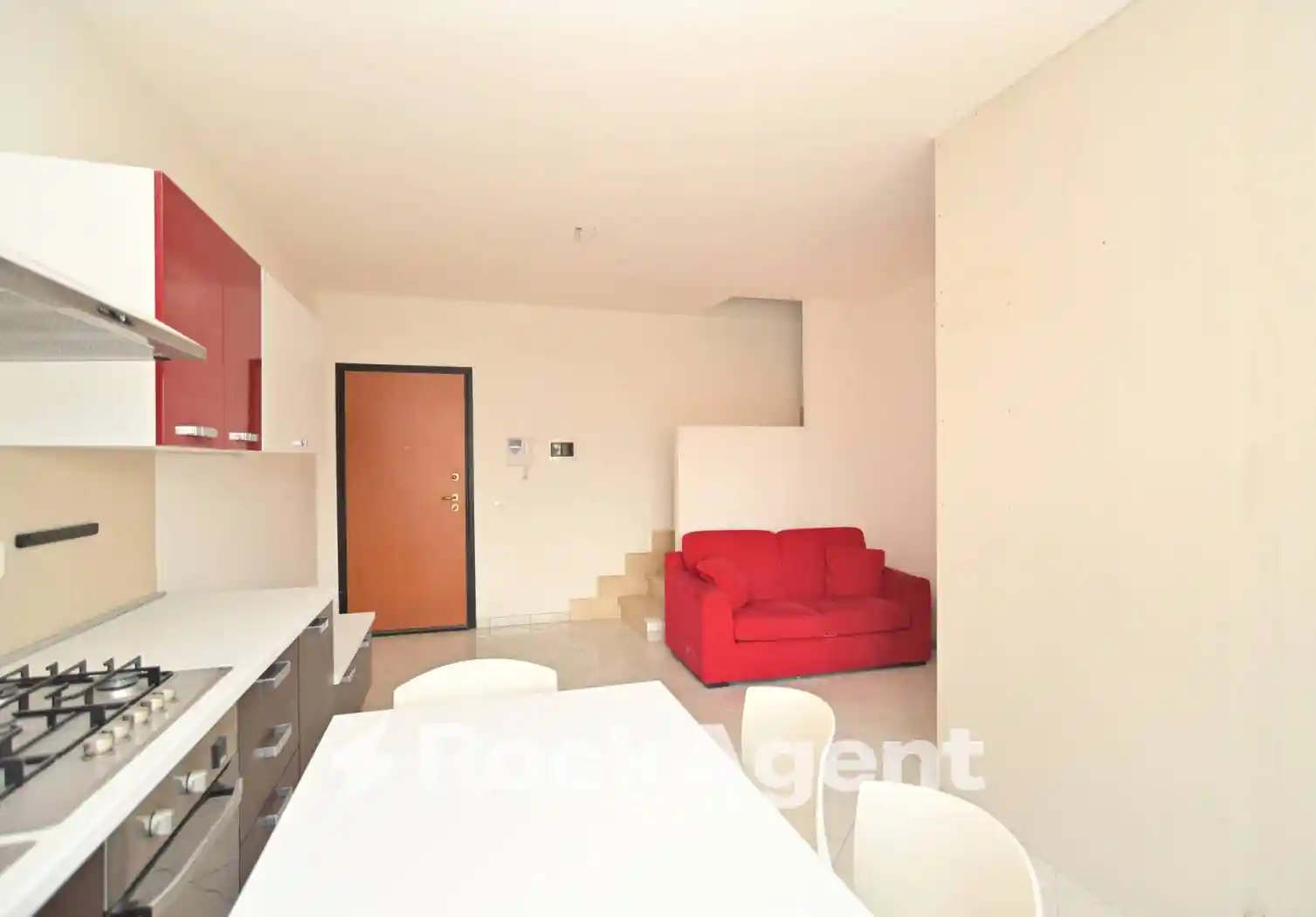 Bilocale via del Crocifisso, 115, Borgo Santa Maria, Latina - foto 2