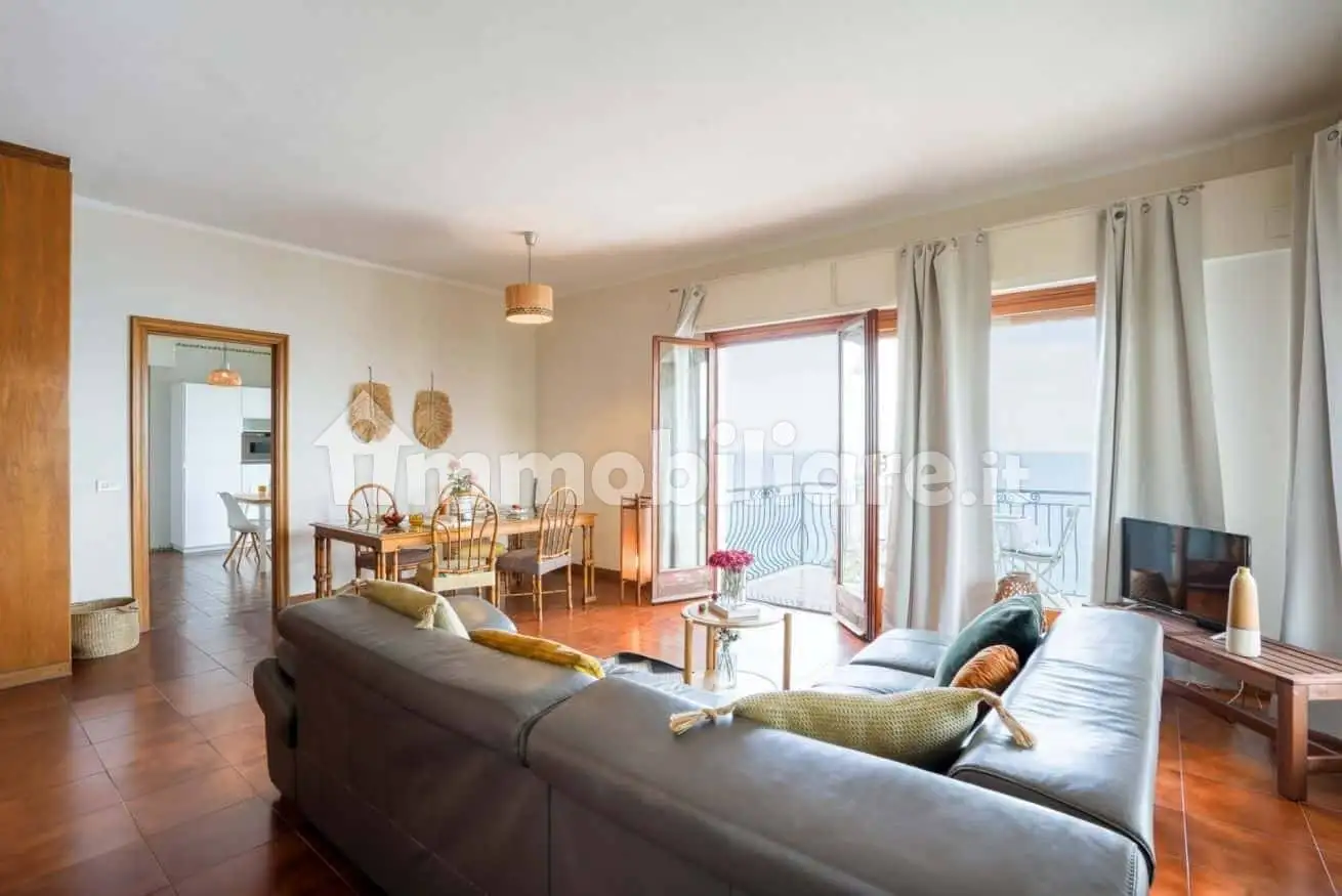 Appartamento in affitto a Borgio Verezzi