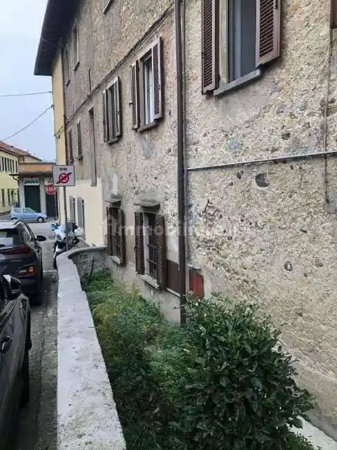 Appartamento all'asta via Roma, 46, Gazzada Schianno - foto 2