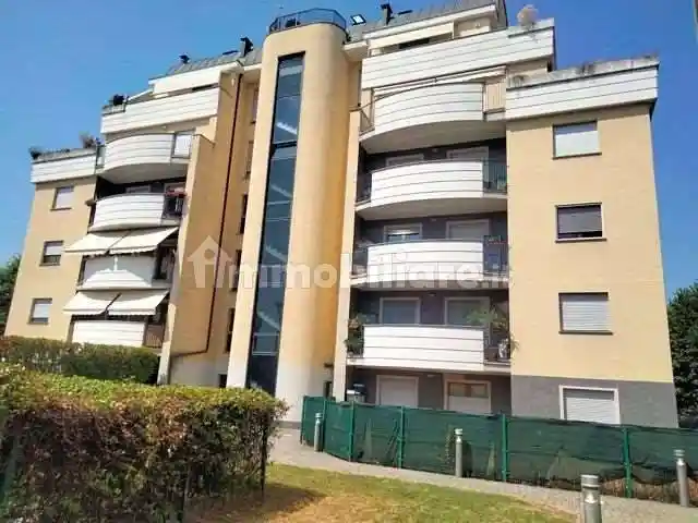 Appartamento all'asta via M. Biagi, 2, Gerenzano - foto 2