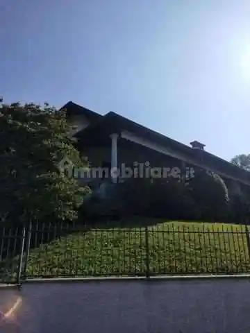 Villa all'asta via G. Oberdan, 36, Mornago - foto 2