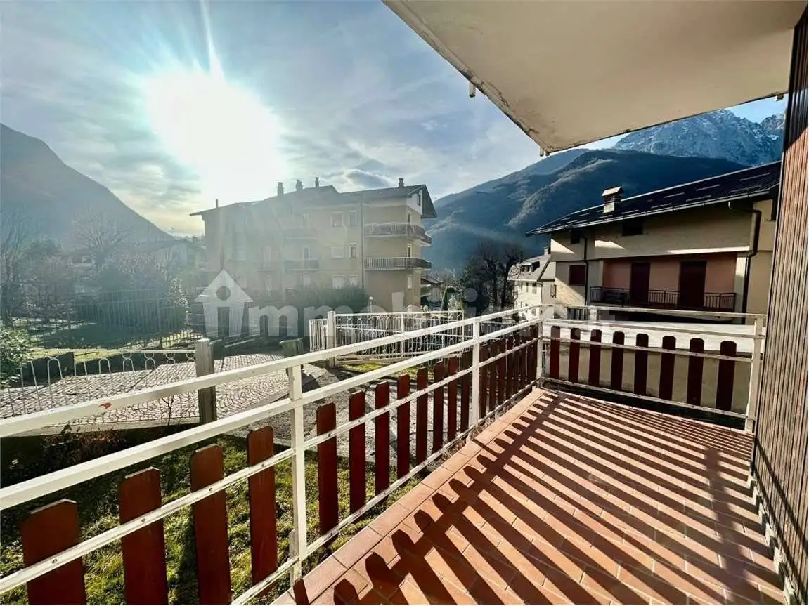 Appartamento in vendita a Introbio