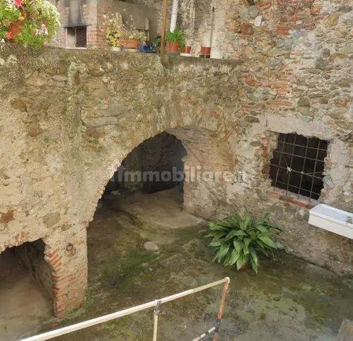 Rustico - Casale in vendita a Vado Ligure