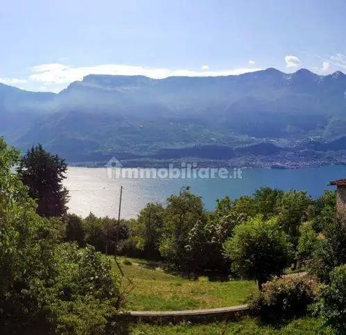 Appartamento in vendita a Tremosine sul Garda