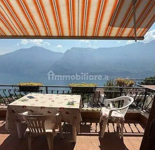 Appartamento in vendita a Tremosine sul Garda