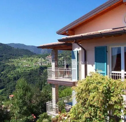 Appartamento in vendita a Tremosine sul Garda