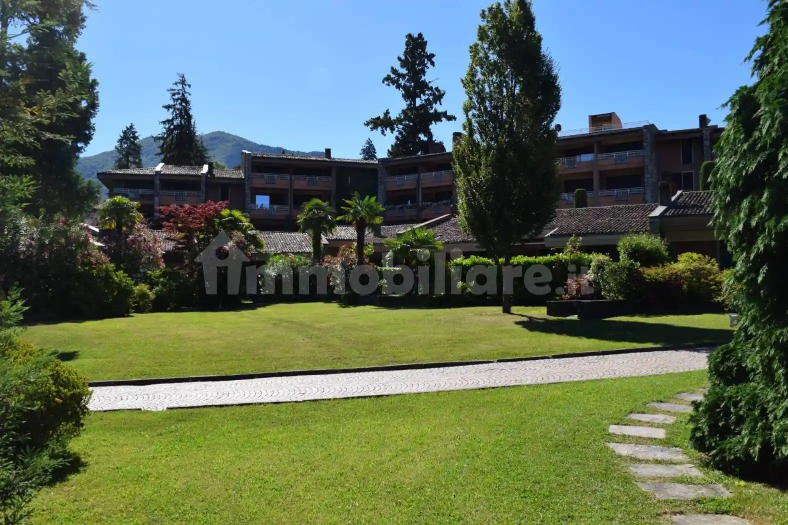 Appartamento in vendita a Porto Valtravaglia