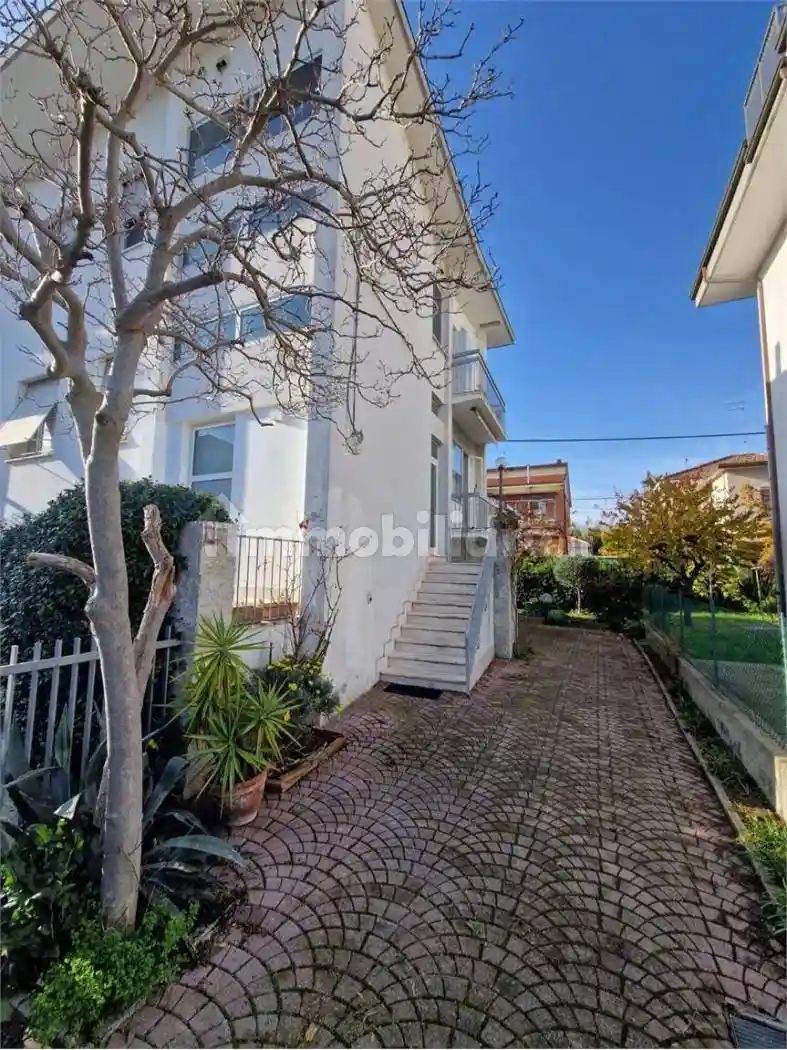 Terratetto unifamiliare 185 m², da ristrutturare, Via Covignano - Villaggio Azzurro, Rimini - foto 4