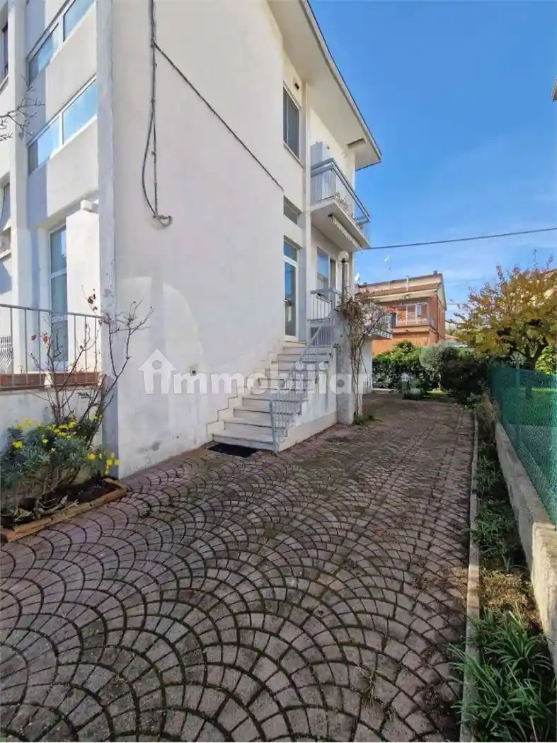 Terratetto unifamiliare 185 m², da ristrutturare, Via Covignano - Villaggio Azzurro, Rimini - foto 5