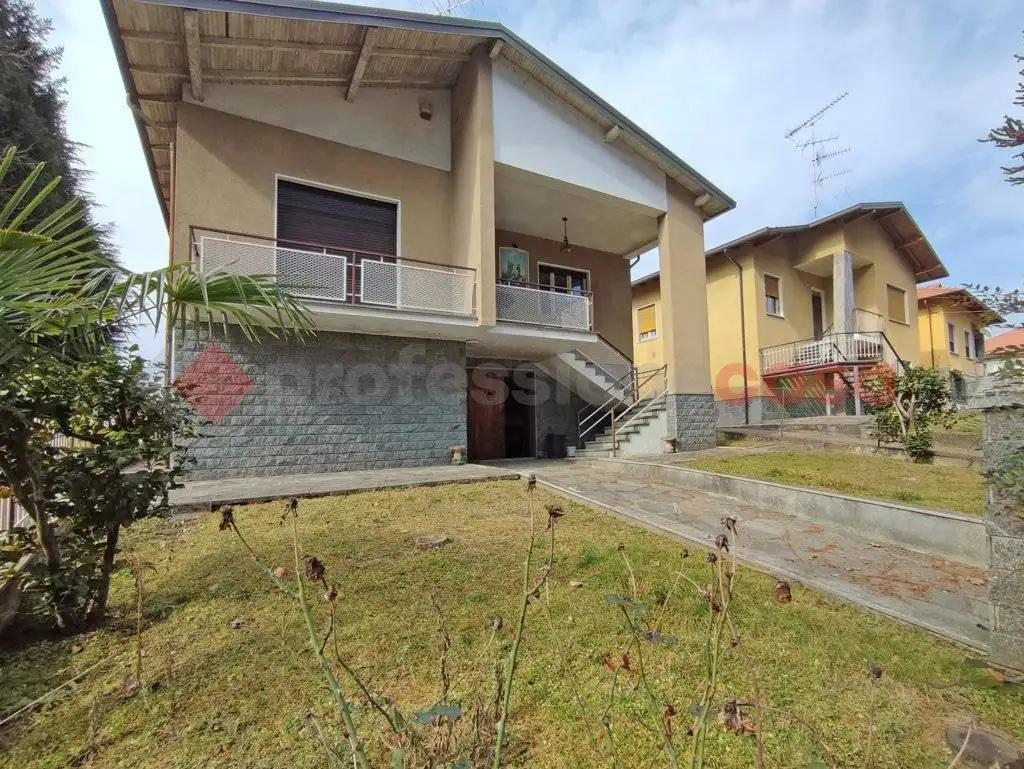 Terratetto unifamiliare via generale chinotto, 40, Centro, Arona - foto 5