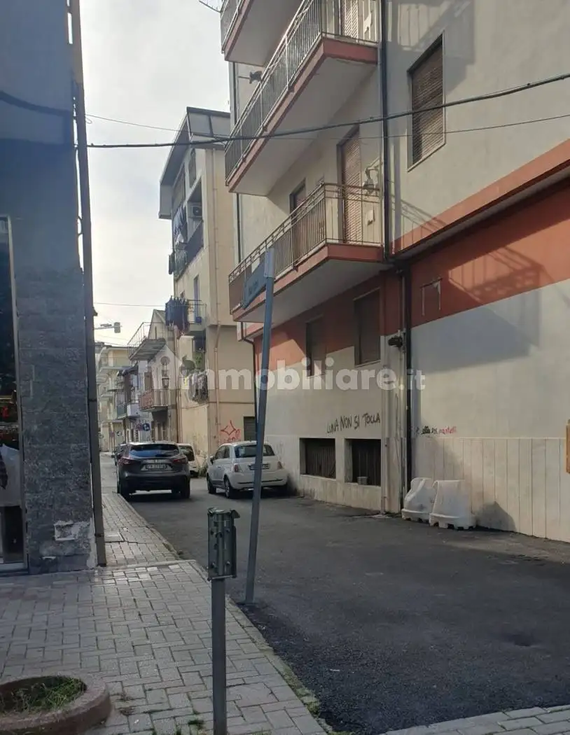 Trilocale da ristrutturare, primo piano, Centro, Battipaglia - foto 2