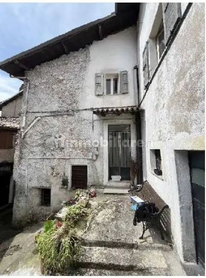 Casa indipendente in asta a Pertica Bassa