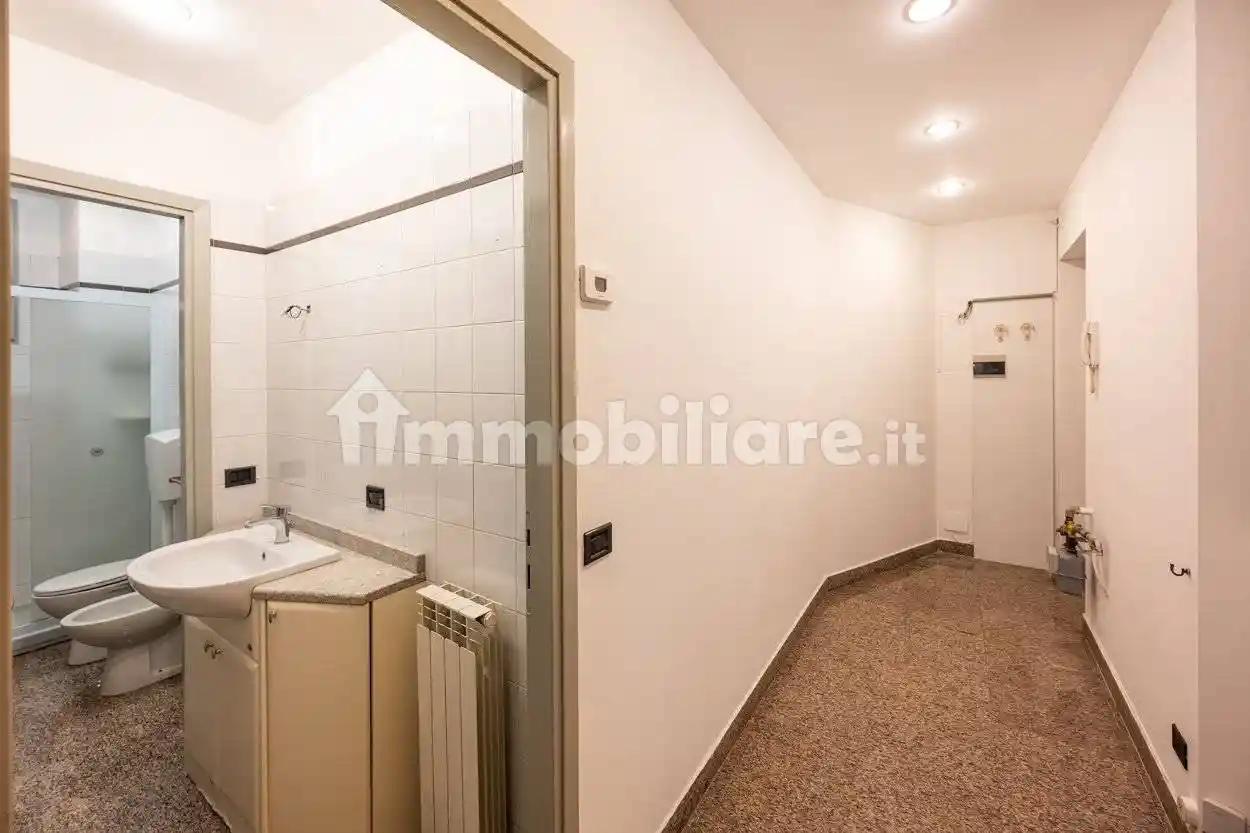 Bilocale via Gustavo Fara 1, Centrale, Milano - foto 3