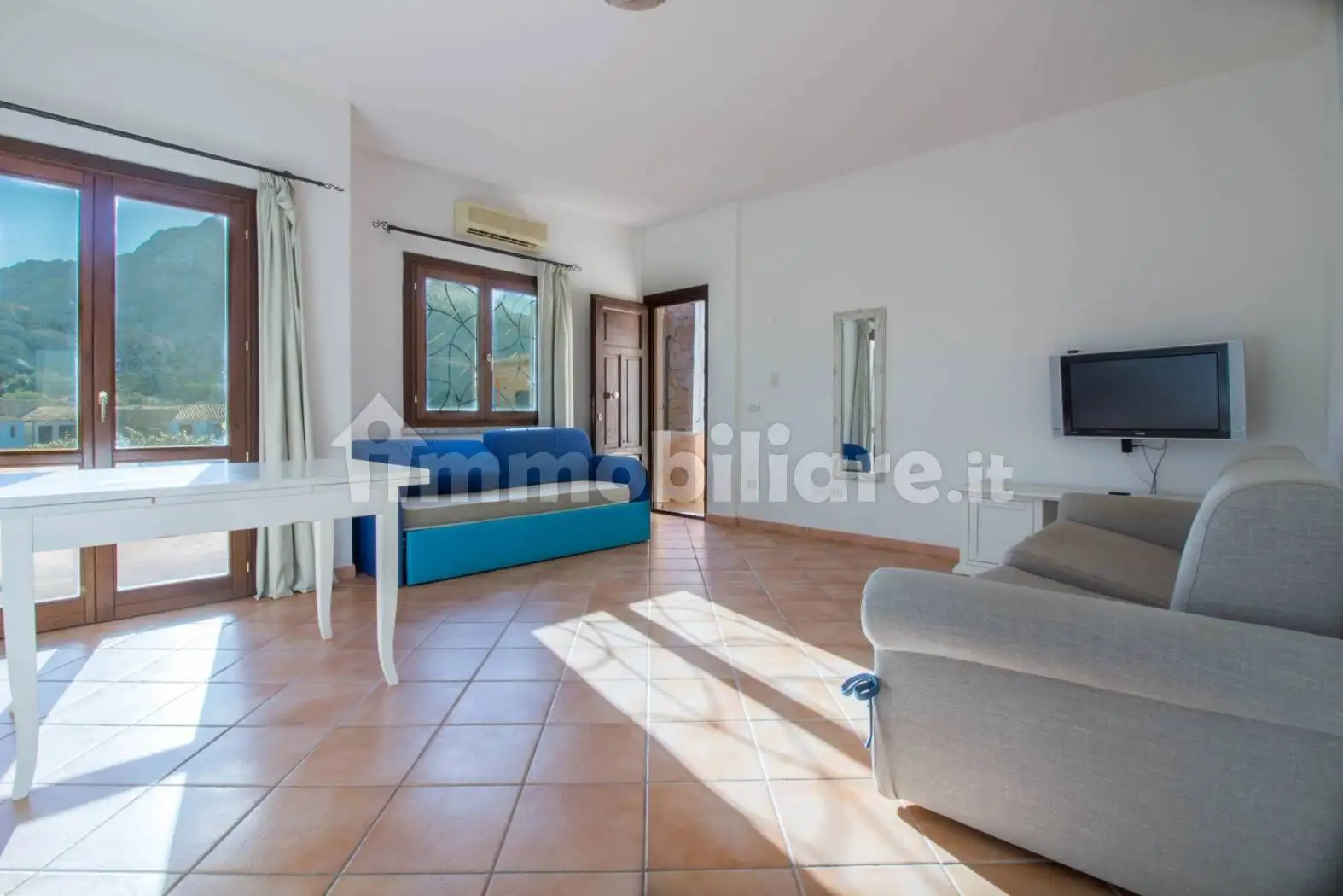 Appartamento in vendita a Arzachena