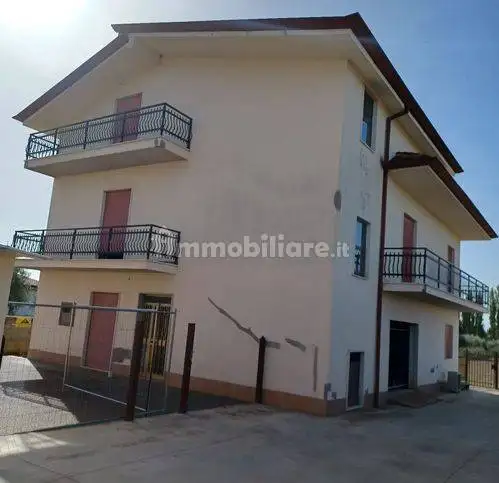 Villa in vendita a Cisterna di Latina