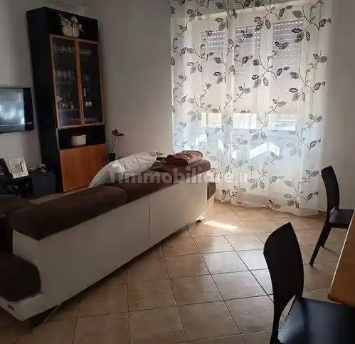 Appartamento ottimo stato, secondo piano, Centro, Cisterna di Latina - foto 2