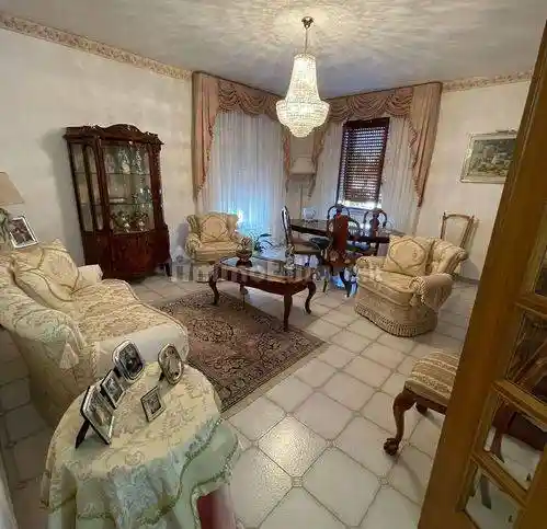 Appartamento buono stato, secondo piano, Centro, Cisterna di Latina - foto 2