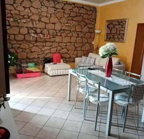 Trilocale ottimo stato, secondo piano, Centro, Cisterna di Latina - foto 2