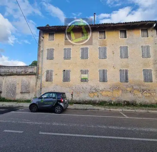 Rustico - Casale in vendita a Cordenons
