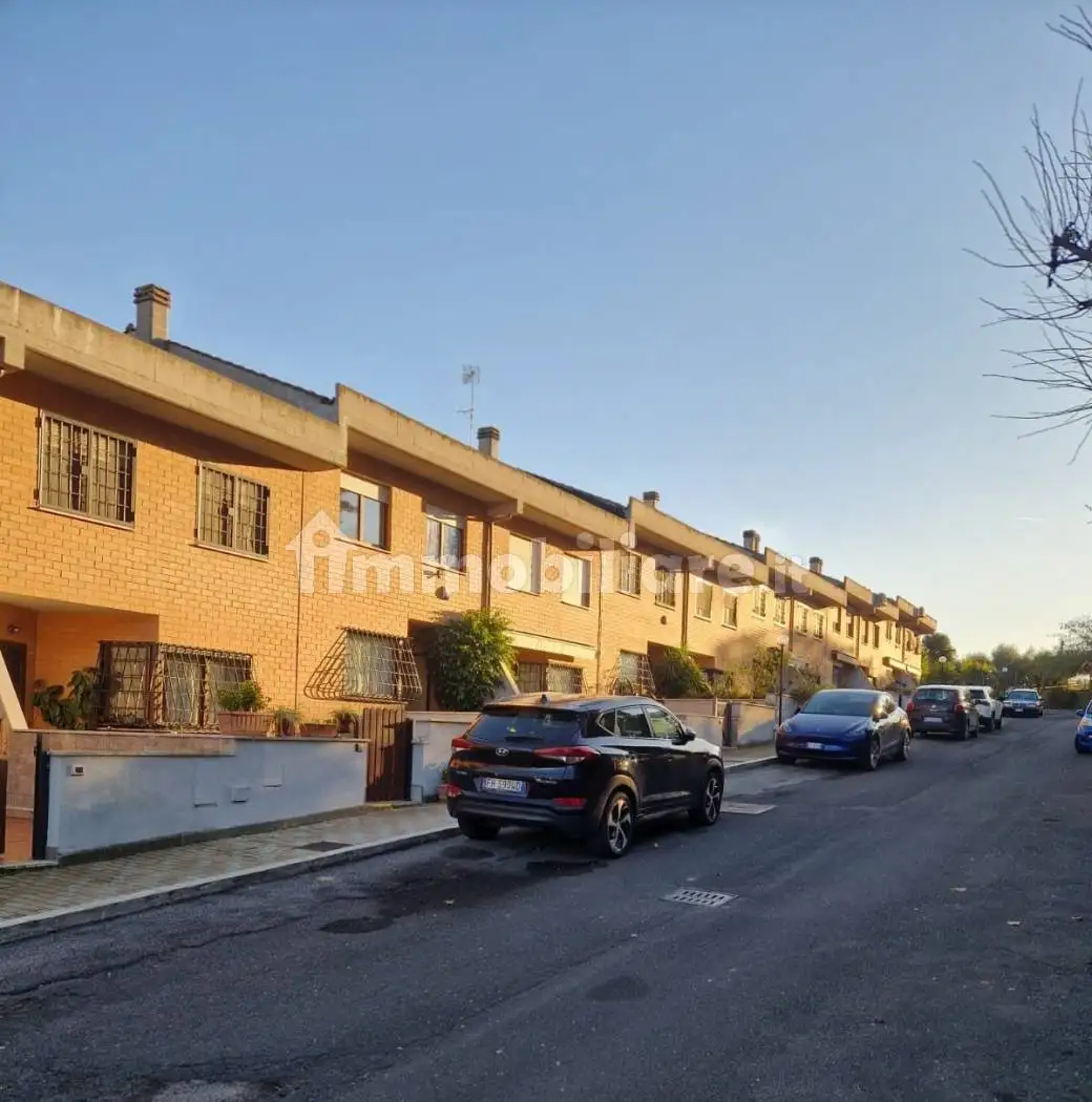 Villetta a schiera in vendita a Roma