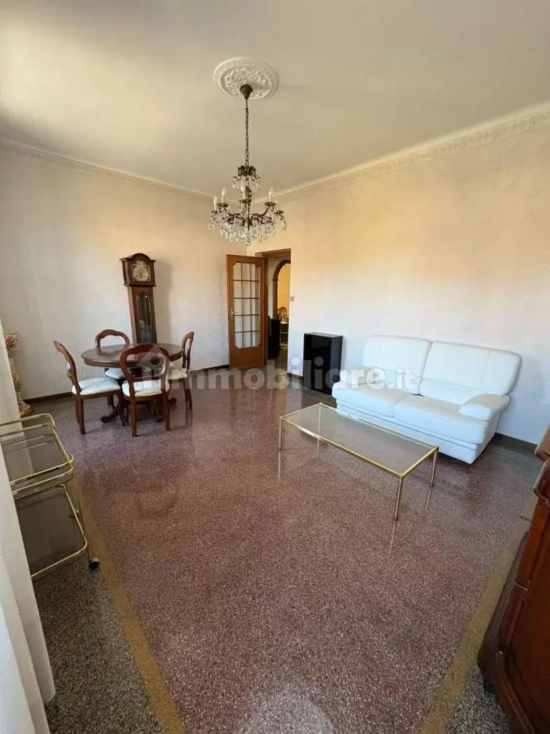 Appartamento in vendita a Genova