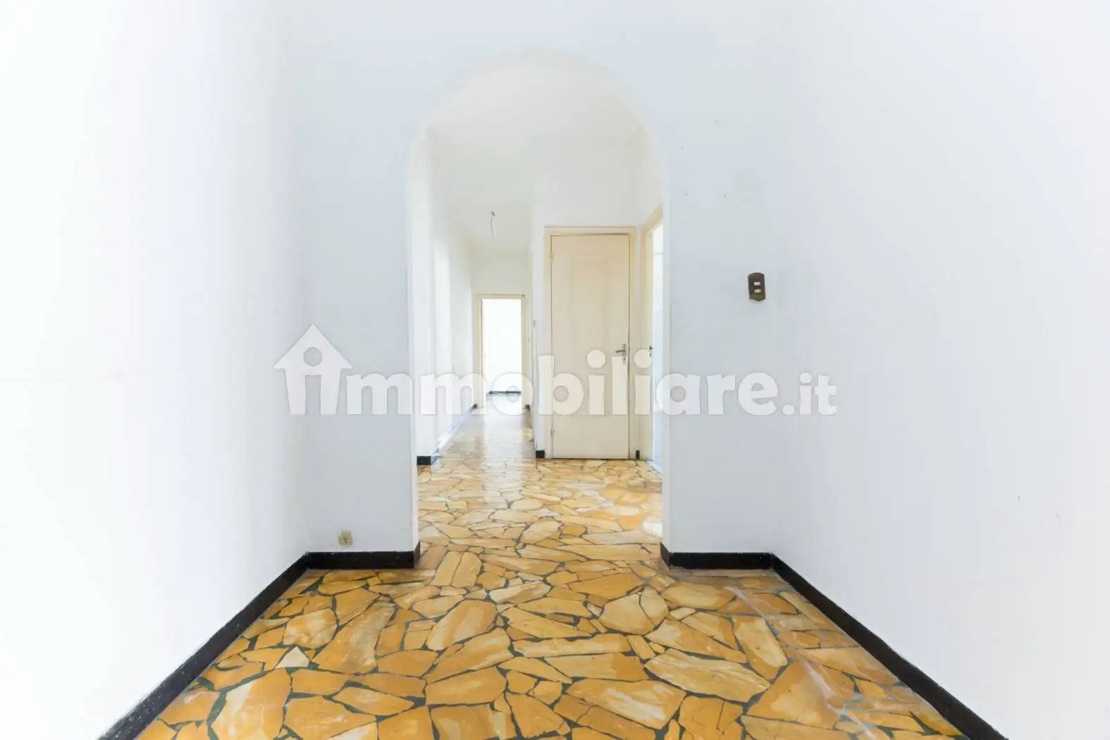 Appartamento in vendita a Genova