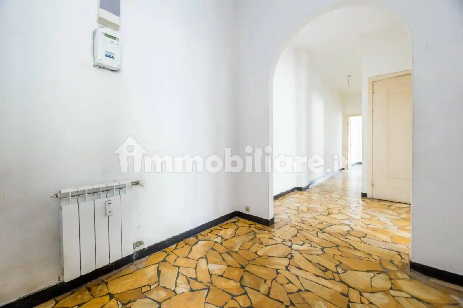 Bilocale da ristrutturare, sesto piano, Molassana, Genova - foto 2