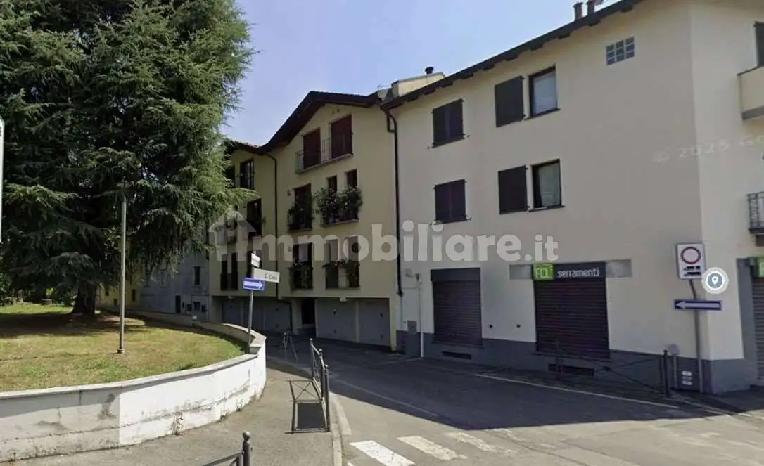 Appartamento in asta a Verano Brianza