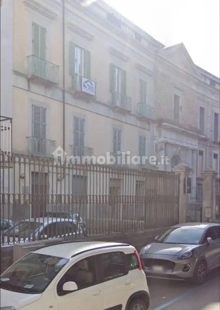 Appartamento largo Umberto I, 16, Centro, Crotone - foto 2