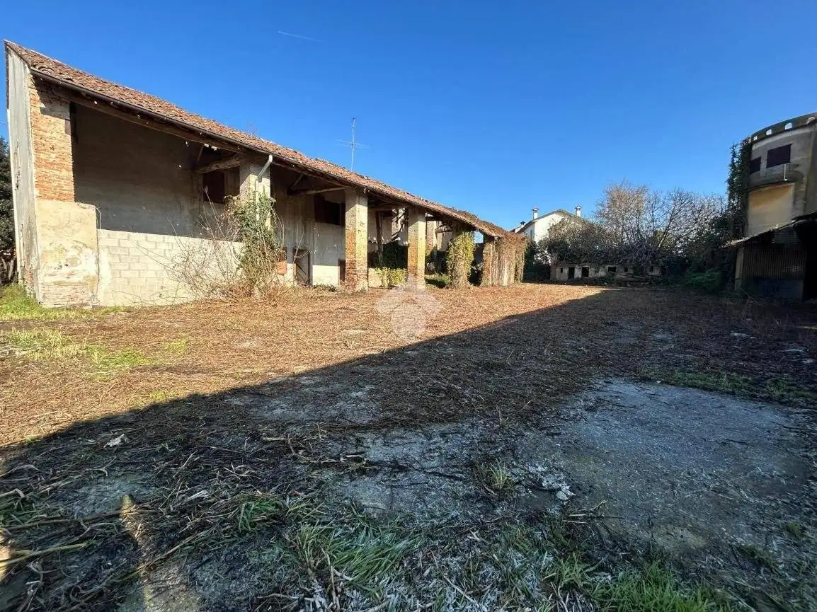 Rustico - Casale in vendita a Montodine