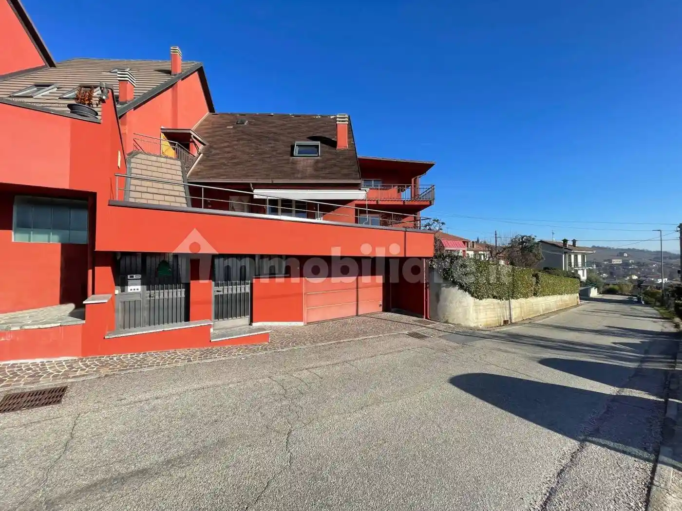 Villa in vendita a Piobesi d'Alba