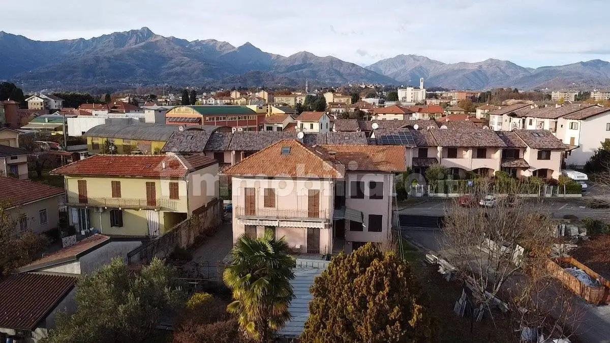 Villa in vendita a Ponderano