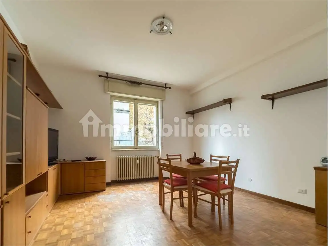 Appartamento in affitto a Varano Borghi